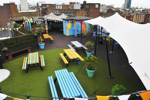 Queen of Hoxton (2)