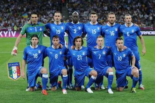 640px-Italy_national_football_team_Euro_2012_vs_England