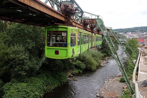 Tren-colgante-Wuppertal