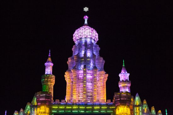 1200px-Tower_at_Harbin_Ice_and_Snow_Festival_2012
