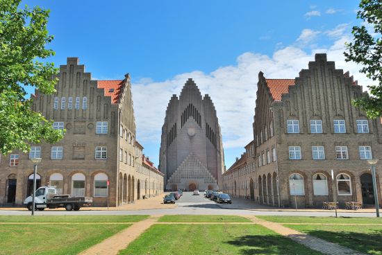 Chiesa di Grundtvig (facciata occidentale)