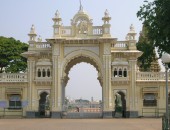 India Gate Voli low cost Nuova Delhi