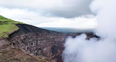 Il Sinabung sbuffa ancora