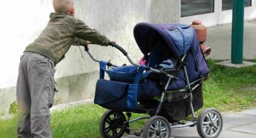 Bebè in viaggio? Noleggia il passeggino!