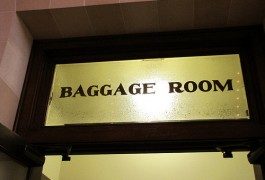 Dove vanno a finire i bagagli smarriti?