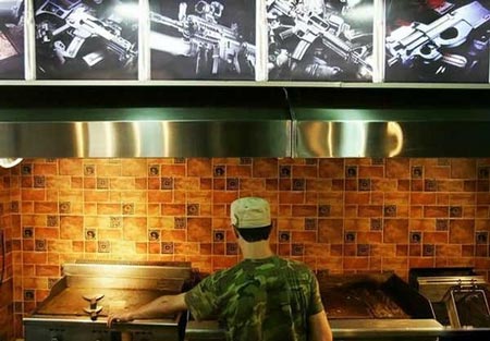 Ecco la cucina militare... Ecco la cucina militare...