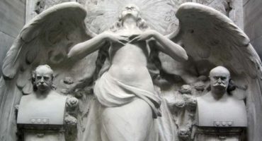 Tra l’artistico ed il lugubre: alla scoperta dei cimiteri