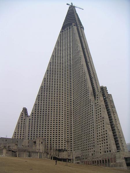 Corea del Nord, Hotel Ryugyong