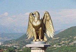 La Francia, seguendo le orme di Napoleone