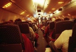 Dormire in aereo: la guida definitiva