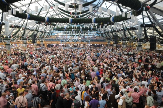 Folla all'Oktoberfest