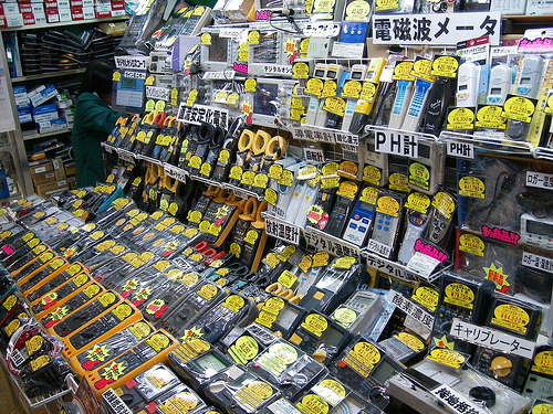 Un tipico negozio di Akihabara