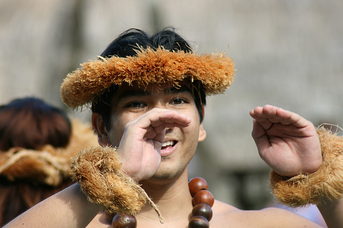 Attenzione ai gesti nei paesi asiatici, dove spesso e volentieri significano tutt'altro! Attenzione ai gesti nei paesi asiatici, dove spesso e volentieri significano tutt'altro!