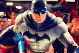 Nerd-alert: il Batcat Toy Museum di Bangkok aperto al pubblico - Il ...