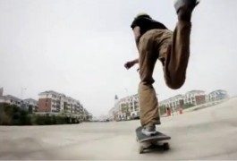 In Cina: una città fantasma occupata dagli skaters