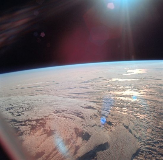 La terra vista dall'Apollo 11 La terra vista dall'Apollo 11