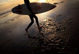 Surf: onde gigantesche in Portogallo