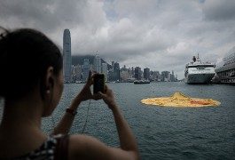 Al capolinea il papero gigante che diffondeva gioia nel mondo