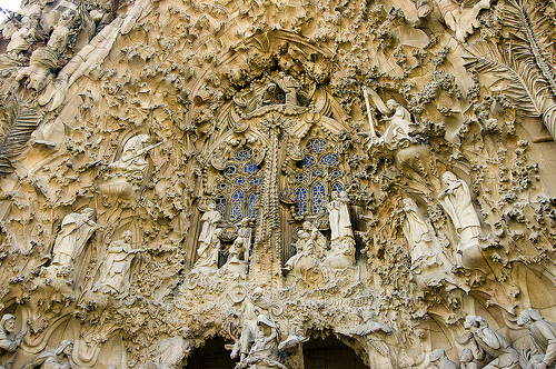Particolare della "facciata della natività" della Sagrada Familia Particolare della "facciata della natività" della Sagrada Familia