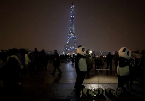 L'Earth Hour 2013 a Parigi