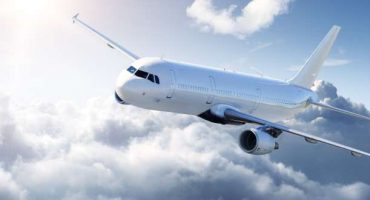 Volare risparmiando: quanto costa ogni chilometro di volo?