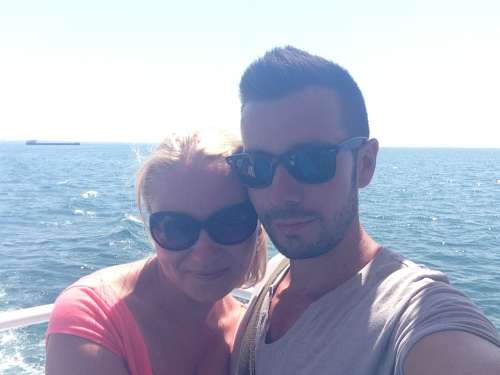 Tamas con la sua ragazza a Tessalonica