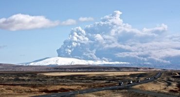 Nessuno stop al traffico aereo per il vulcano islandese