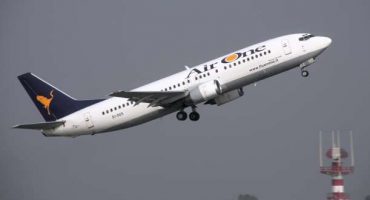 Alitalia divorzia da Air One e subentra nelle sue rotte