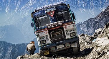 Il video del minibus sull’Himalaya….da vertigini!