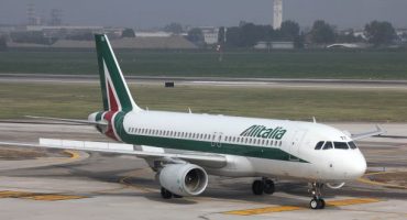 Crisi Alitalia: compagnia commissariata, ma nessuno stop ai voli