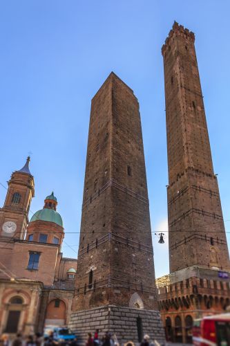Le "due torri" di Bologna